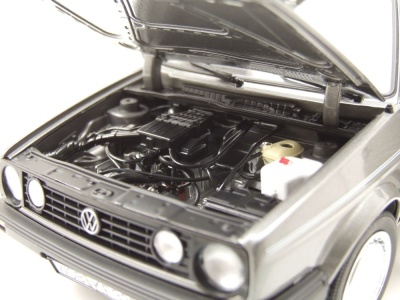 VW Golf 2 Champion 1990 grau metallic Modellauto 1:18 Norev