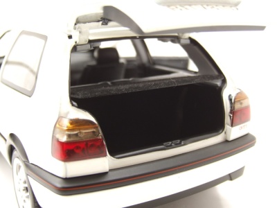 VW Golf 3 GTI 1996 weiß Modellauto 1:18 Norev