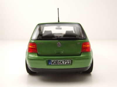 VW Golf 4 GTI 1998 grün metallic Modellauto 1:18 Norev
