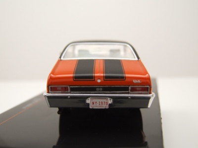 Chevrolet Nova SS 1971 orange schwarz Modellauto 1:43 ixo models