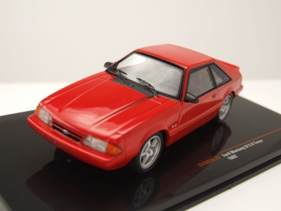Ford Mustang III 1992 rot Modellauto 1:43 ixo models