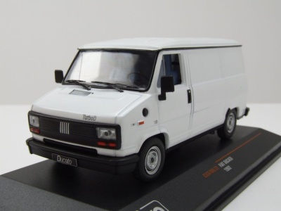 Fiat Ducato 1982 weiß Modellauto 1:43 ixo models