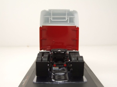 GMC General Zugmaschine 1988 rot weiß Modellauto 1:43 ixo models