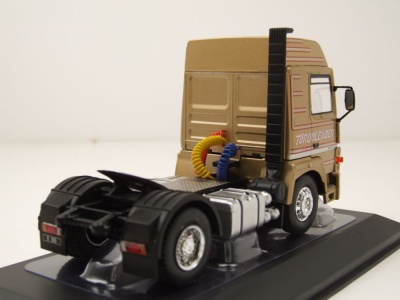 Renault R 390 Zugmaschine 1987 beige metallic Modellauto 1:43 ixo models