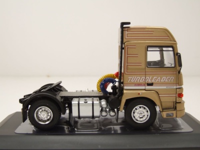 Renault R 390 Zugmaschine 1987 beige metallic Modellauto 1:43 ixo models