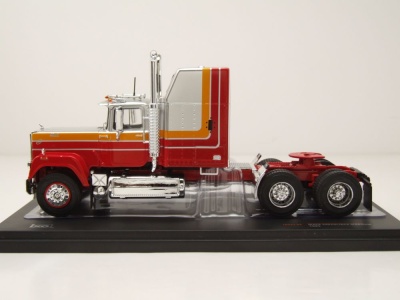 Mack Superliner Magnum Zugmaschine 1985 silber rot Modellauto 1:43 ixo models