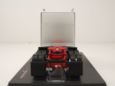 Mack Superliner Magnum Zugmaschine 1985 silber rot Modellauto 1:43 ixo models