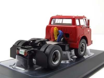 Ford C-Serie Zugmaschine 1967 rot Modellauto 1:43 ixo models