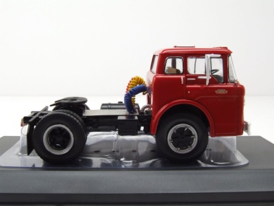 Ford C-Serie Zugmaschine 1967 rot Modellauto 1:43 ixo models