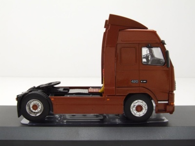 Volvo FH12 Globetrotter XL Zugmaschine 1994 kupfer Modellauto 1:43 ixo models