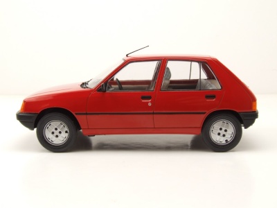 Peugeot 205 1984 rot Modellauto 1:18 MCG