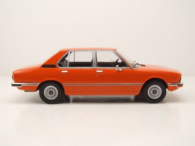BMW 5er E12 1973 orange Modellauto 1:18 MCG