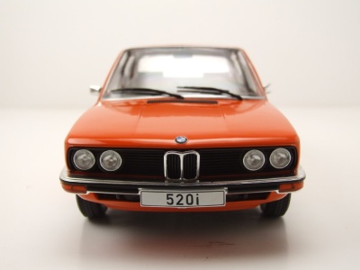 BMW 5er E12 1973 orange Modellauto 1:18 MCG