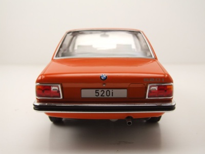 BMW 5er E12 1973 orange Modellauto 1:18 MCG