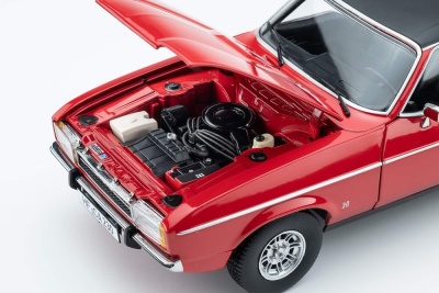 Ford Capri 2 Ghia 3.0 1974 rot schwarz Modellauto 1:18 Touring Modelcars