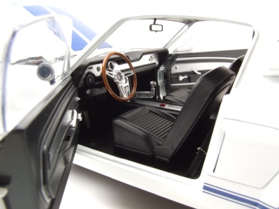 Ford Shelby Mustang GT500 1967 weiß blau Modellauto 1:12 KK Scale