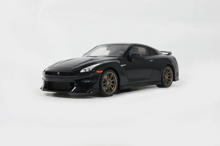 Nissan GT-R Takumi Edition 2024 lila Modellauto 1:18 GT Spirit