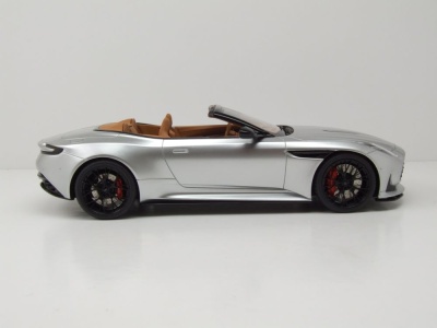 Aston Martin DB12 Volante 2023 silber Modellauto 1:18 GT Spirit