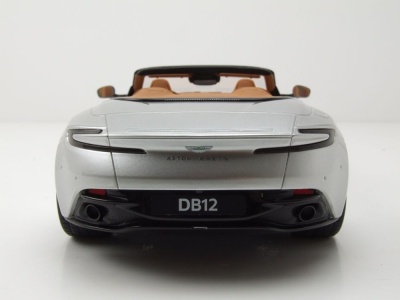 Aston Martin DB12 Volante 2023 silber Modellauto 1:18 GT Spirit