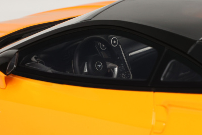 McLaren GTS 2025 orange Modellauto 1:18 GT Spirit
