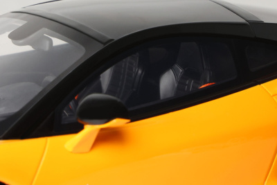 McLaren GTS 2025 orange Modellauto 1:18 GT Spirit