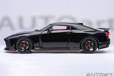 Nissan GT-R50 by Italdesign 2020 schwarz Modellauto 1:18 Autoart