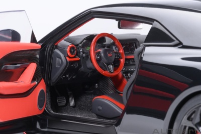 Nissan GT-R50 by Italdesign 2020 schwarz Modellauto 1:18 Autoart