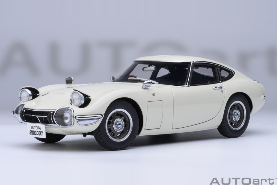 Toyota 2000 GT 1967 weiß Modellauto 1:18 Autoart