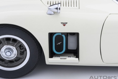 Toyota 2000 GT 1967 weiß Modellauto 1:18 Autoart