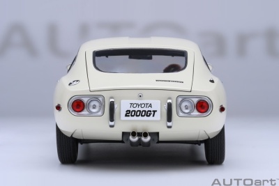 Toyota 2000 GT 1967 weiß Modellauto 1:18 Autoart