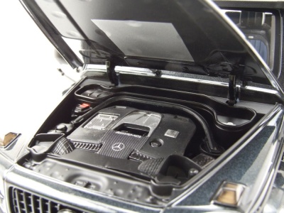 Mercedes AMG G63 G-Modell G-Klasse W463 4x4 2022 schwarz metallic Modellauto 1:18 iScale