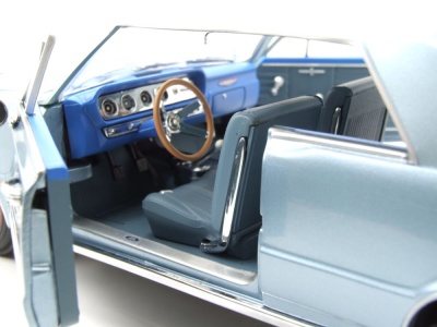 Pontiac GTO 1964 blau Modellauto 1:18 Sun Star
