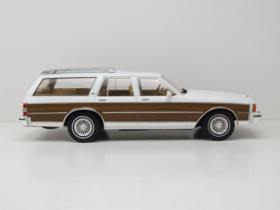 Chevrolet Caprice Estate Wagon Kombi 1985 weiß Holzoptik Modellauto 1:18 MCG