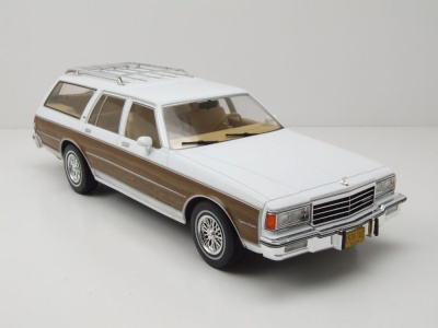 Chevrolet Caprice Estate Wagon Kombi 1985 weiß Holzoptik Modellauto 1:18 MCG