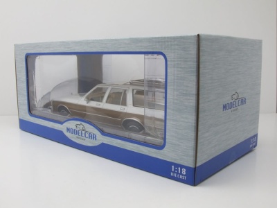 Chevrolet Caprice Estate Wagon Kombi 1985 weiß Holzoptik Modellauto 1:18 MCG