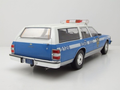 Chevrolet Caprice Estate Wagon Kombi NYPD Police 1985...