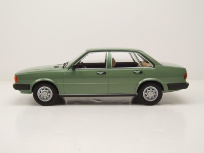 Audi 80 B2 1978 hellgrün metallic Modellauto 1:18 MCG