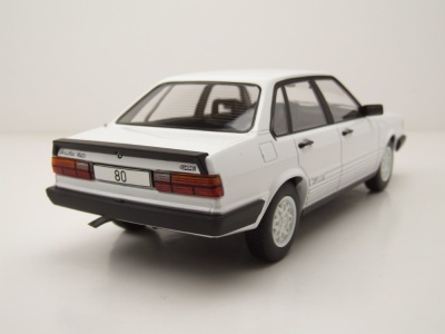 Audi 80 GTE B2 1978 weiß Modellauto 1:18 MCG