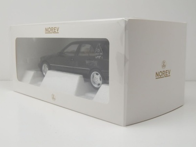 Mercedes C-Klasse C36 AMG W202 1993 schwarz metallic Modellauto 1:18 Norev