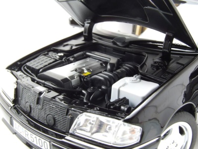 Mercedes C-Klasse C36 AMG W202 1993 schwarz metallic Modellauto 1:18 Norev