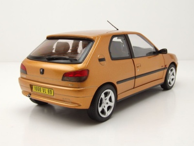 Peugeot 306 S16 1997 goldgelb metallic Modellauto 1:18 Norev