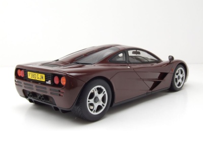 McLaren F1 1992 dunkelrot Modellauto 1:18 GT Spirit