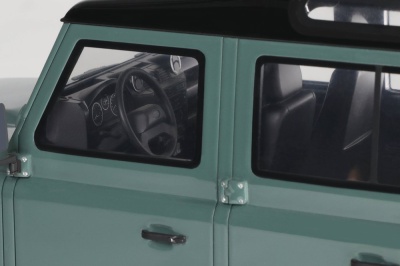 Land Rover Defender 3 Station Wagon 2016 grün Modellauto 1:18 GT Spirit