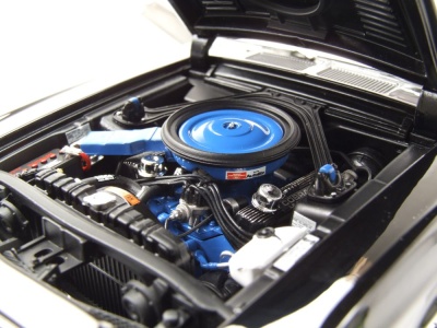 Shelby Ford Mustang GT350KR Convertible 1968 schwarz weiß Modellauto 1:18 Acme