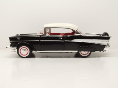 Chevrolet Bel Air Hardtop 1957 schwarz weiß Modellauto 1:18 Lucky Die Cast