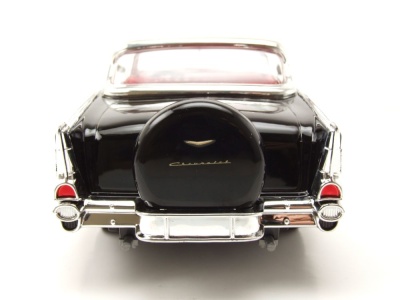 Chevrolet Bel Air Hardtop 1957 schwarz weiß Modellauto 1:18 Lucky Die Cast