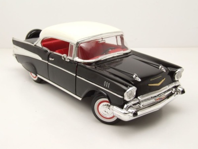 Chevrolet Bel Air Hardtop 1957 schwarz weiß Modellauto 1:18 Lucky Die Cast