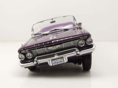 Chevrolet Impala Convertible Lowrider 1961 lila mit beweglicher Aufhängung Modellauto 1:18 Sun Star