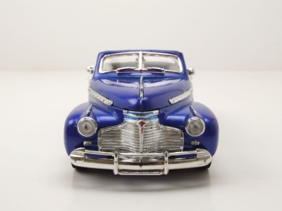 Chevrolet Special Deluxe Convertible Lowrider 1941 blau Modellauto 1:24 Welly