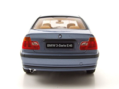 BMW 3er E46 Limousine 1999 hellblau metallic Modellauto 1:18 KK Scale